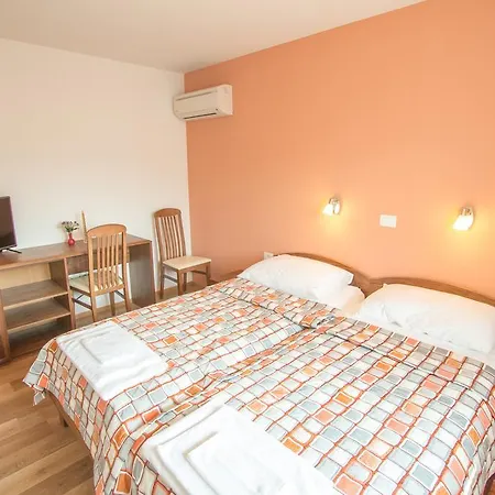 Tourist Farm Megušar Farma *