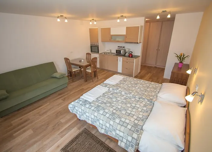 Tourist Farm Megusar ファームステイ *