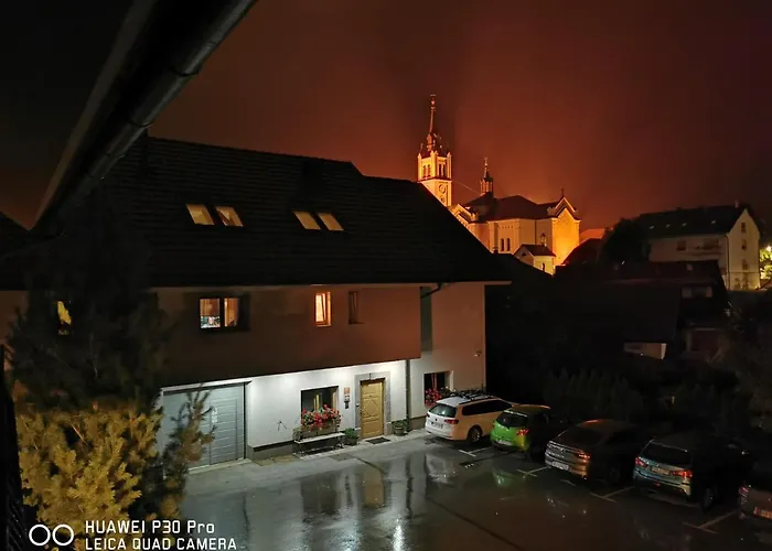 Tourist Farm Megusar שקופיה-לוקה